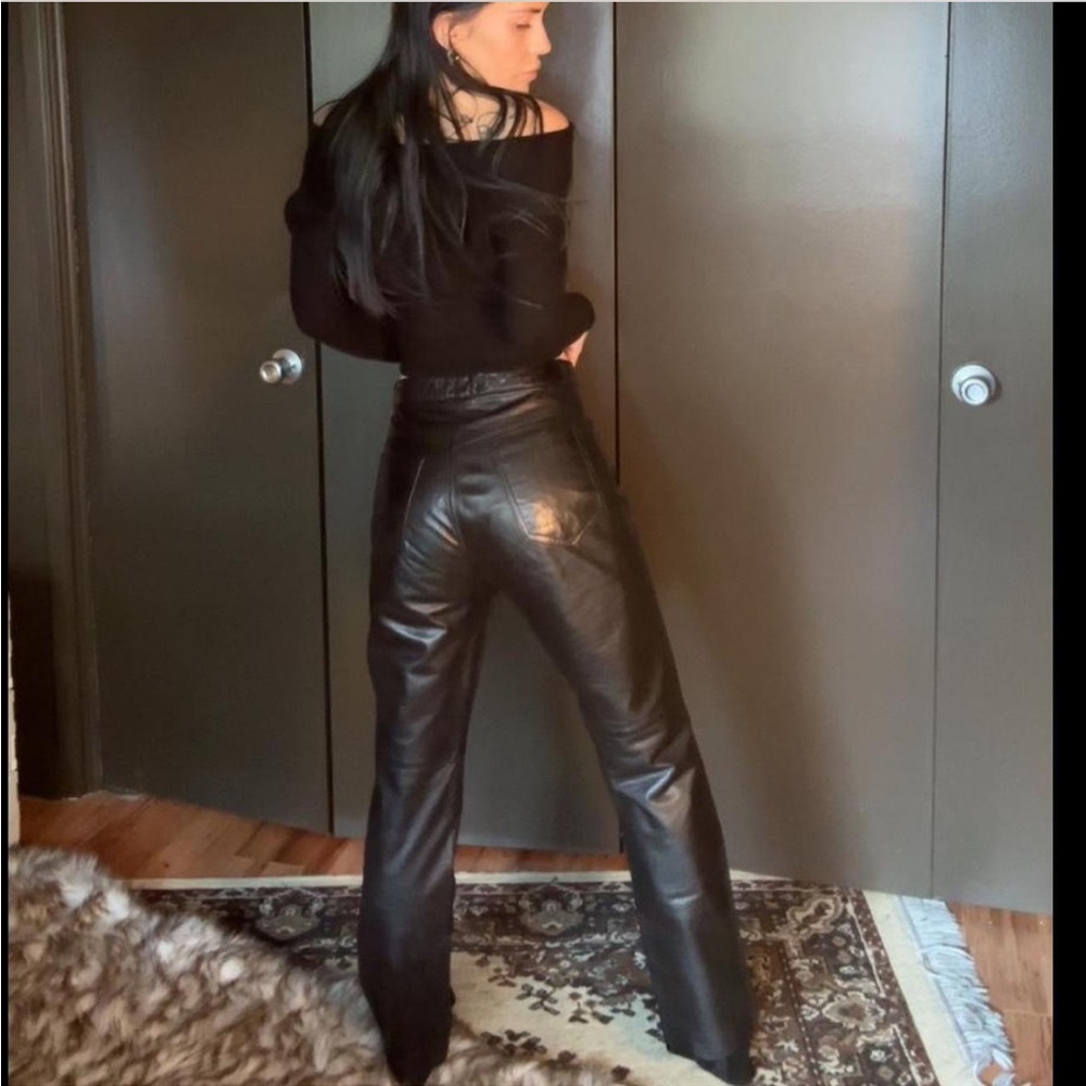 VINTAGE REAL LEATHER STRAIGHT-LEG PANTS — TAGGED 6 (Fit 26”)